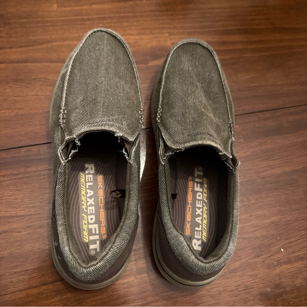Skechers Men’s Relaxed Fit Memory Foam Slip On Shoes 64109 Khaki Size 9